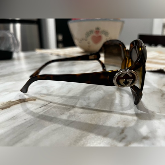 GUCCI womens sunglasses! - Picture 1 of 4